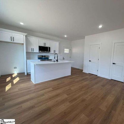 109 Miami Avenue, Greenville, SC 29673