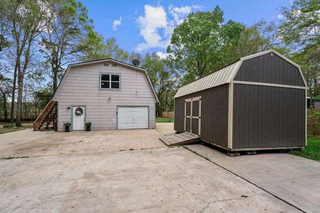 26332 Blackberry Lane, New Caney, TX 77357