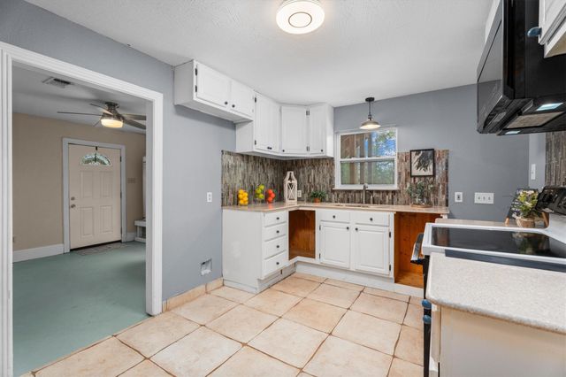 26332 Blackberry Lane, New Caney, TX 77357