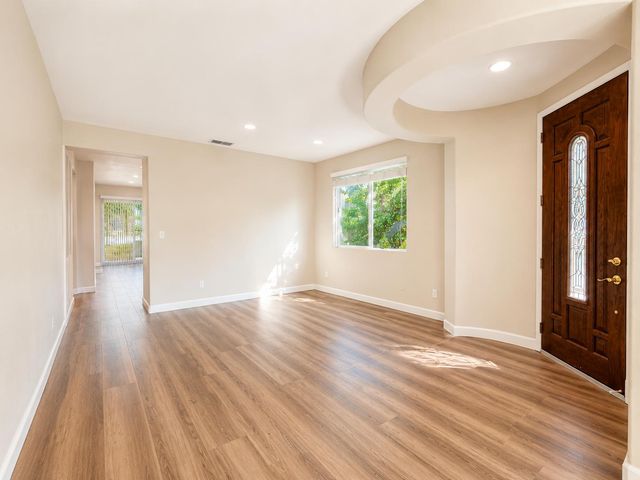 5060 Brimley Way, Sacramento, CA 95835