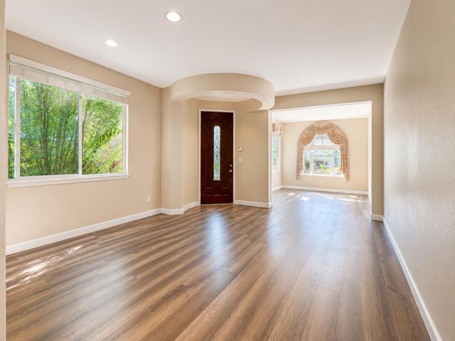 5060 Brimley Way, Sacramento, CA 95835