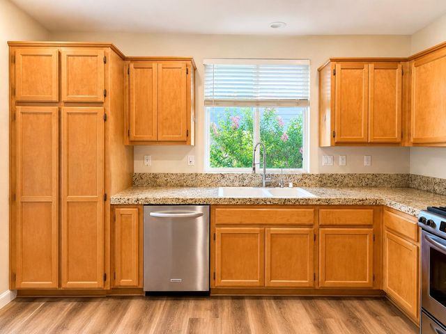 5060 Brimley Way, Sacramento, CA 95835