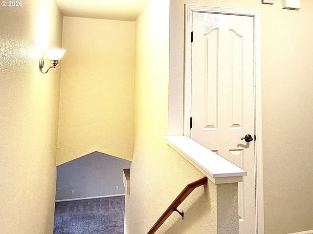 25335 TRINITY St, Veneta, OR 97487