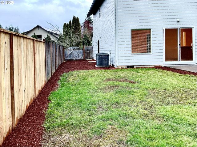 25335 TRINITY St, Veneta, OR 97487