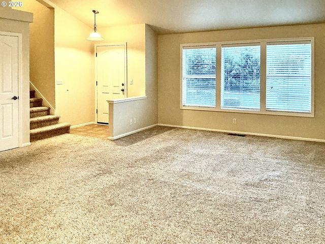 25335 TRINITY St, Veneta, OR 97487