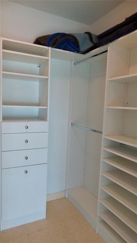 300 S Biscayne Blvd PH-3805, Miami, FL 33131