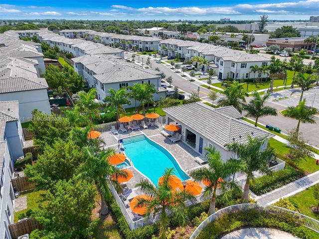 11927 NW 46th St 11927, Coral Springs, FL 33076