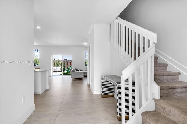 11927 NW 46th St 11927, Coral Springs, FL 33076