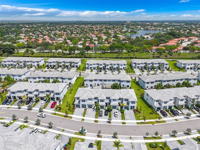 11927 NW 46th St 11927, Coral Springs, FL 33076