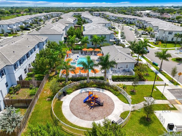 11927 NW 46th St 11927, Coral Springs, FL 33076