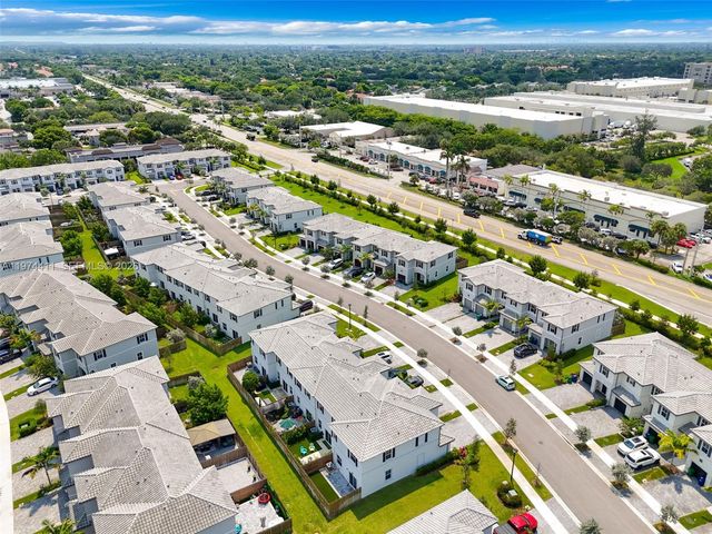 11927 NW 46th St 11927, Coral Springs, FL 33076