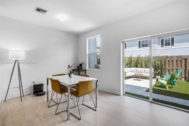 11927 NW 46th St 11927, Coral Springs, FL 33076