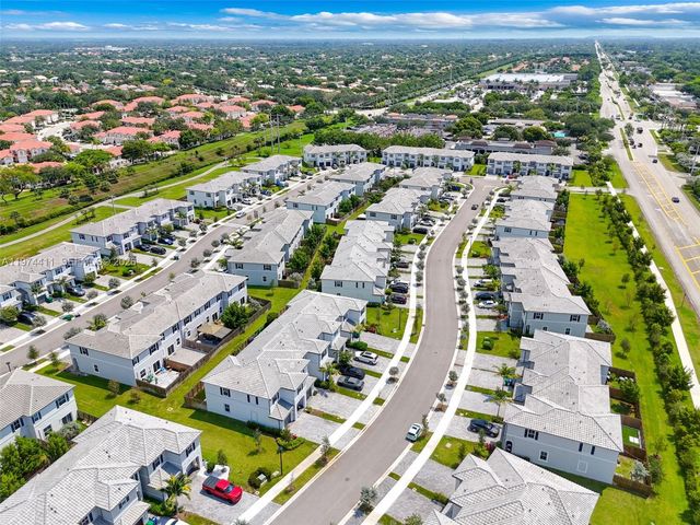 11927 NW 46th St 11927, Coral Springs, FL 33076