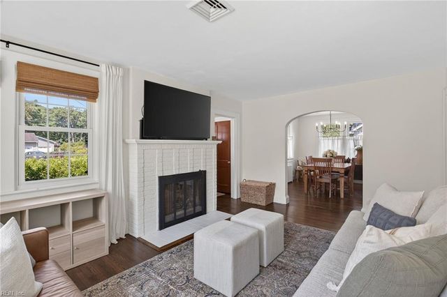 1208 Willow AVE, Chesapeake, VA 23325