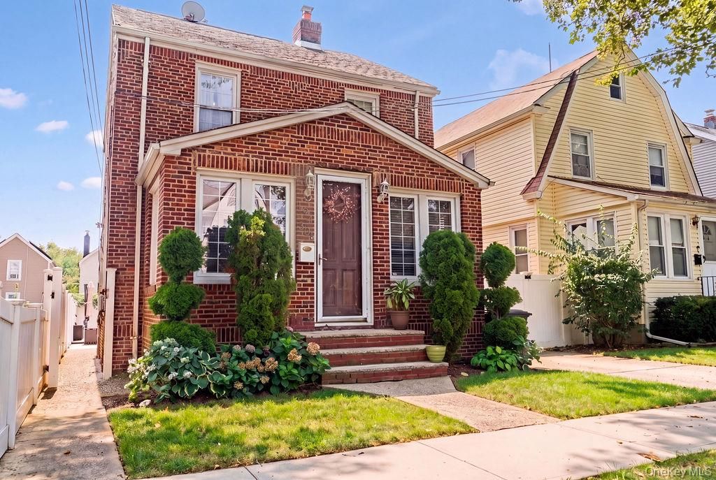 19430 111th Road, Saint Albans, NY 11412 — exterior