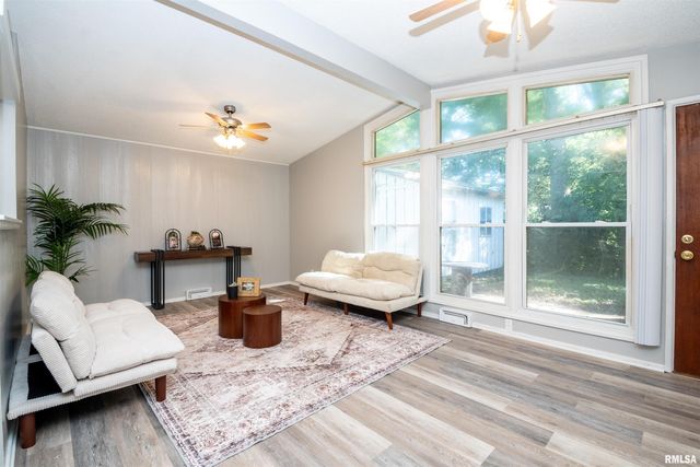 2828 N HARPER Terrace, Peoria, IL 61604