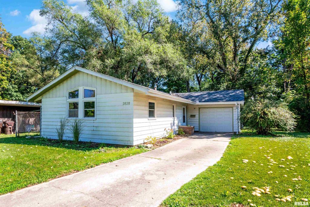 2828 N HARPER Terrace, Peoria, IL 61604