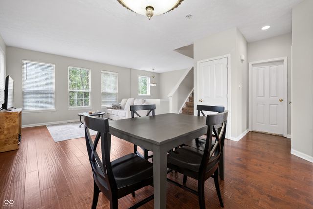 1194 Cavendish Drive, Carmel, IN 46032