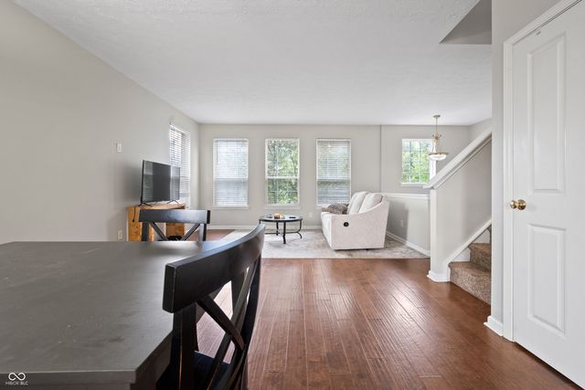 1194 Cavendish Drive, Carmel, IN 46032