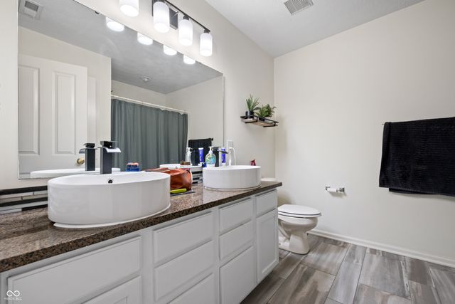 1194 Cavendish Drive, Carmel, IN 46032