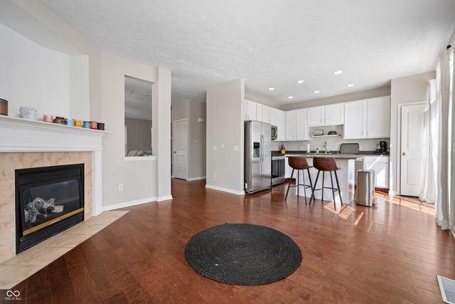 1194 Cavendish Drive, Carmel, IN 46032