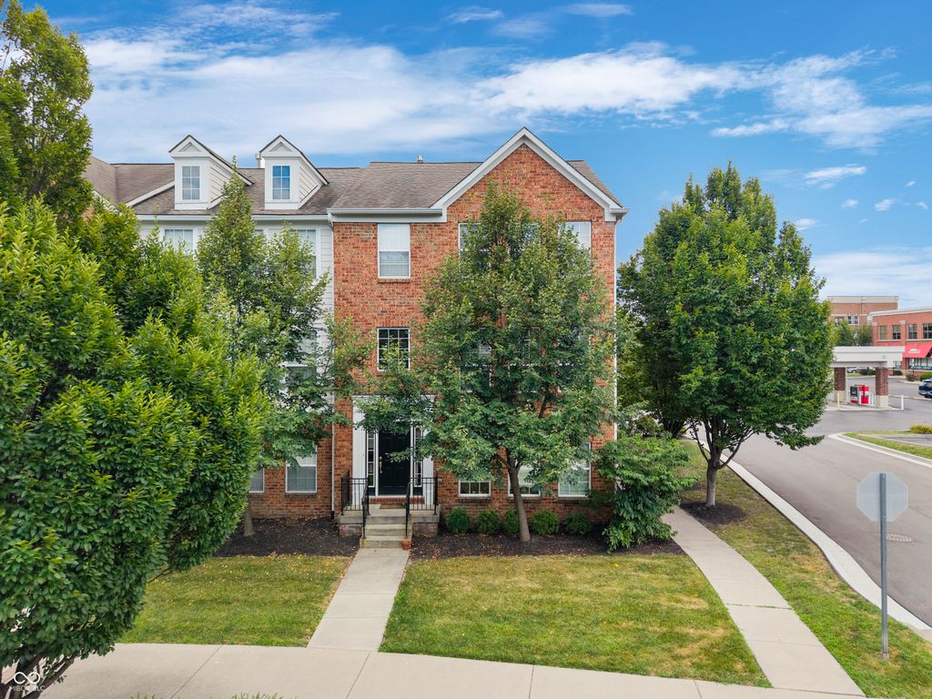 1194 Cavendish Drive, Carmel, IN 46032