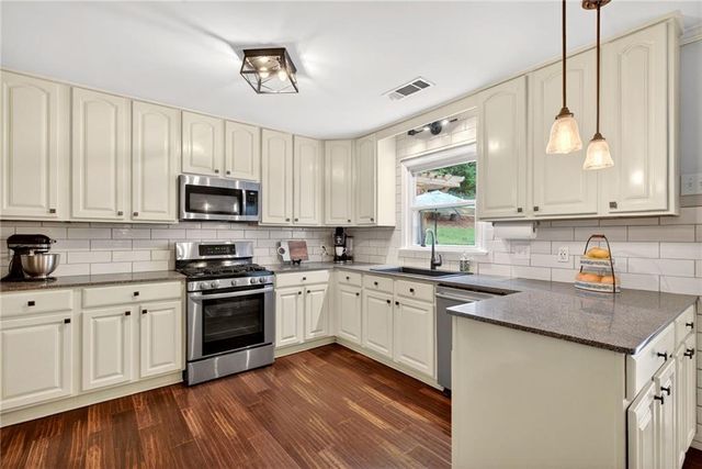 505 Wyncourtney Drive, Sandy Springs, GA 30328
