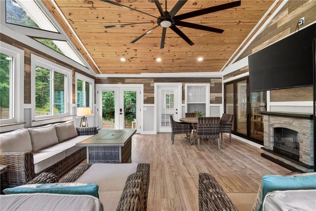 505 Wyncourtney Drive, Sandy Springs, GA 30328