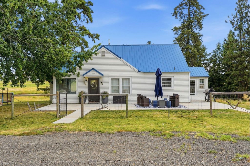 24416 N Orchard Bluff Rd, Chattaroy, WA 99003 photo 2