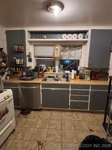 4208 NE Michigan Street, Bartlesville, OK 74006