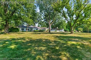 3425 McClure Drive, Troy, MI 48084