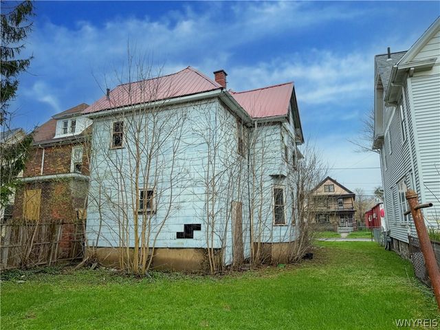 1879 Pierce Avenue, Niagara Falls, NY 14301
