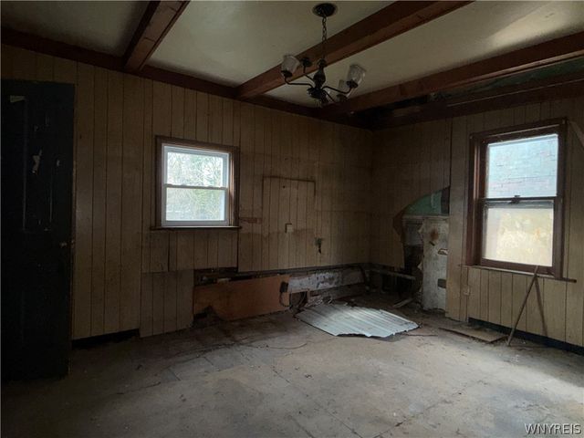 1879 Pierce Avenue, Niagara Falls, NY 14301