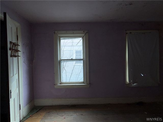 1879 Pierce Avenue, Niagara Falls, NY 14301