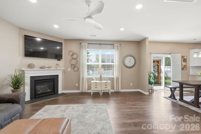 7572 Nolen Farm Drive, Gastonia, NC 28056