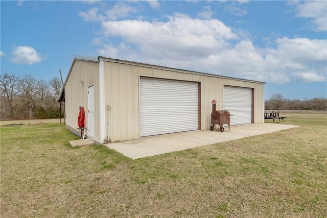 8912 County Road 121, Iola, TX 77861