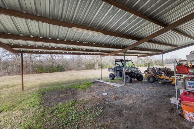 8912 County Road 121, Iola, TX 77861