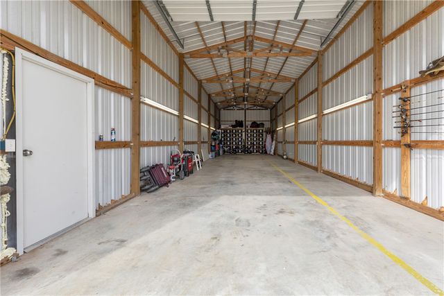 8912 County Road 121, Iola, TX 77861