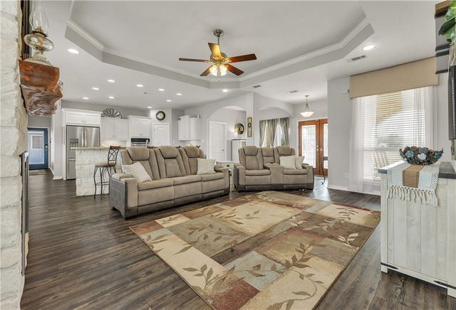 8912 County Road 121, Iola, TX 77861