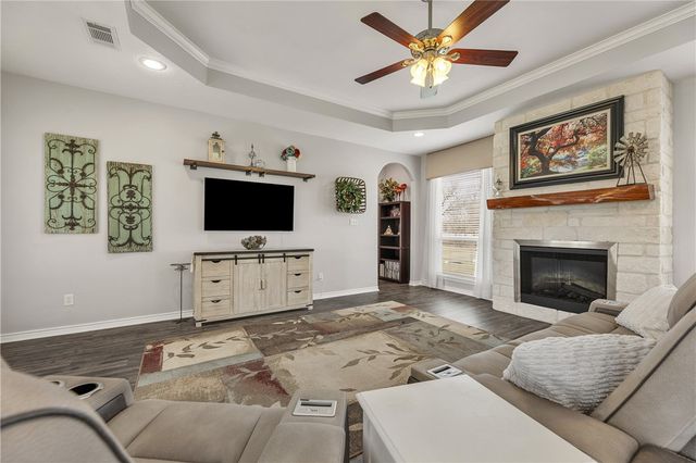 8912 County Road 121, Iola, TX 77861