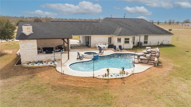 8912 County Road 121, Iola, TX 77861