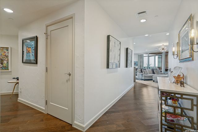 4242 Broadway Apt 1702, San Antonio, TX 78209