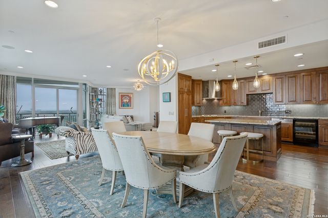 4242 Broadway Apt 1702, San Antonio, TX 78209