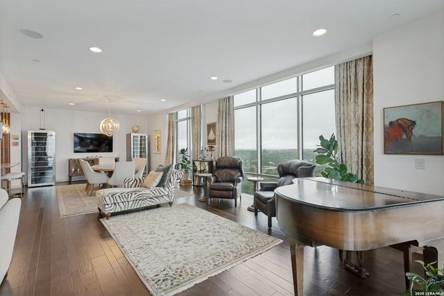 4242 Broadway Apt 1702, San Antonio, TX 78209