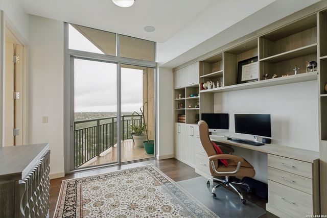 4242 Broadway Apt 1702, San Antonio, TX 78209