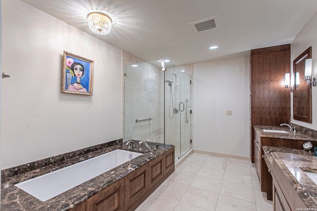 4242 Broadway Apt 1702, San Antonio, TX 78209