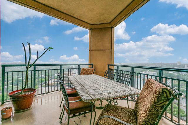 4242 Broadway Apt 1702, San Antonio, TX 78209