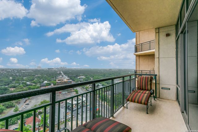 4242 Broadway Apt 1702, San Antonio, TX 78209