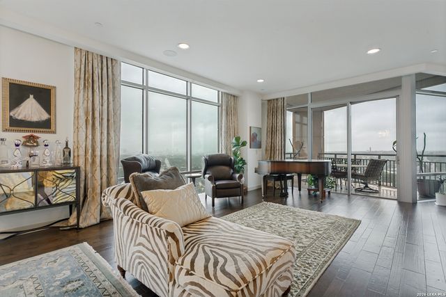 4242 Broadway Apt 1702, San Antonio, TX 78209