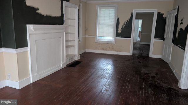 126 W QUEEN LN, Philadelphia, PA 19144
